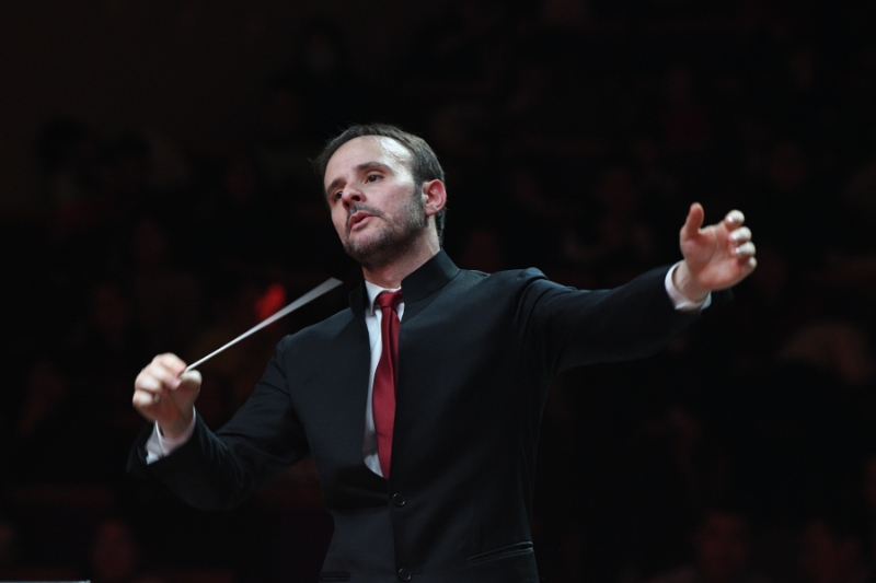 Roberto Fiore with open arms conducting